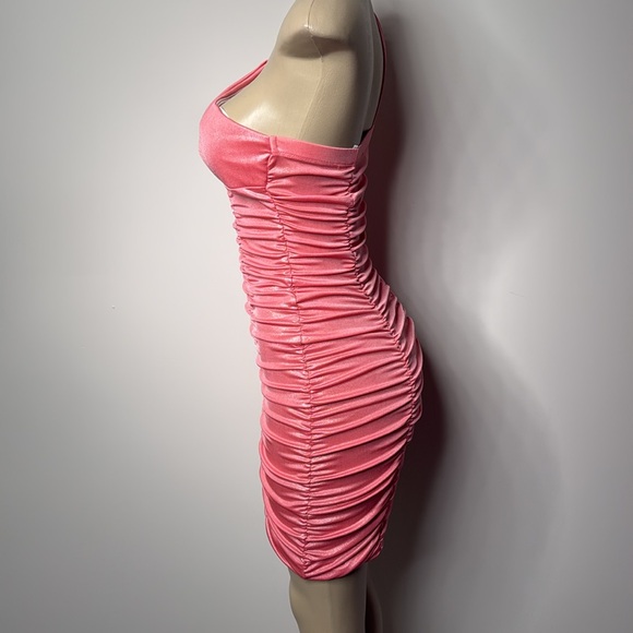 City Triangles small pink Rutched mini dress - Picture 5 of 8